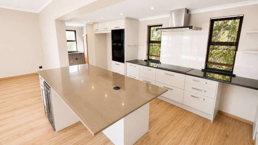 4 Bedroom Property for Sale in Admirals Kloof Western Cape